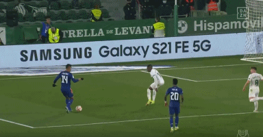 为什么球员在达成纪录后的沉默远比狂欢更能赢得对手的尊重