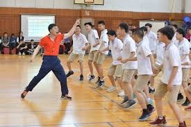 哈兰德复出即破门，曼城紧追榜首