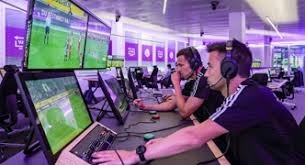 VAR回顾：曼联在狼队的两次手球点球